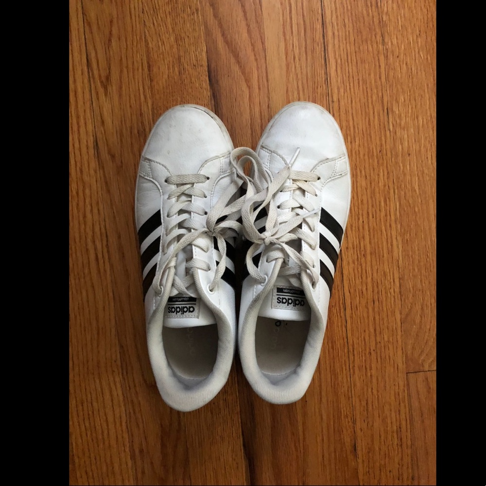 Adidas Advantage Sneakers (classic three stripe)